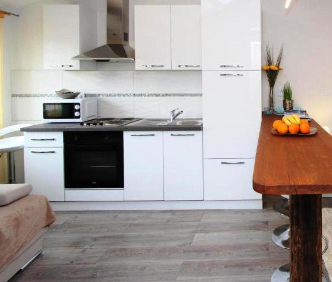 Monte B. Exclusive Apartment Ρόβινι Εξωτερικό φωτογραφία
