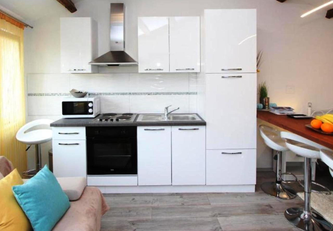 Monte B. Exclusive Apartment Ρόβινι Εξωτερικό φωτογραφία