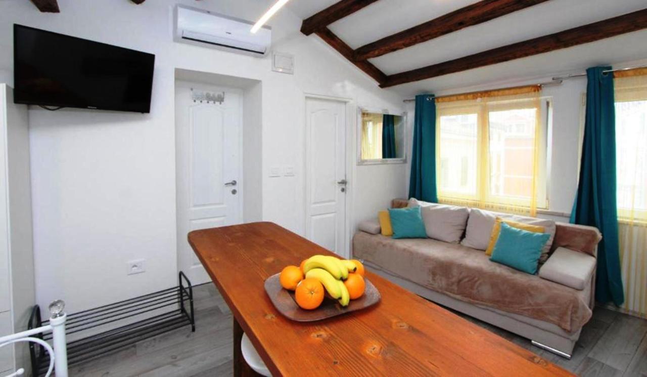 Monte B. Exclusive Apartment Ρόβινι Εξωτερικό φωτογραφία
