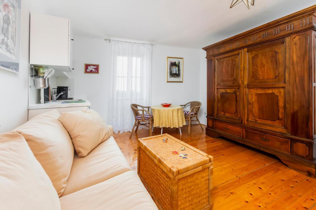 Monte B. Exclusive Apartment Ρόβινι Εξωτερικό φωτογραφία