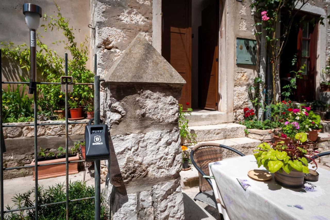 Monte B. Exclusive Apartment Ρόβινι Εξωτερικό φωτογραφία