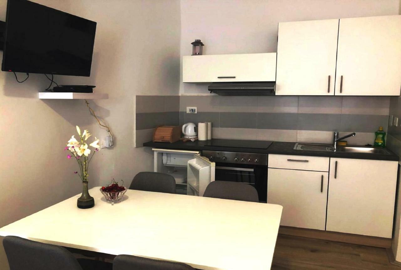 Monte B. Exclusive Apartment Ρόβινι Εξωτερικό φωτογραφία