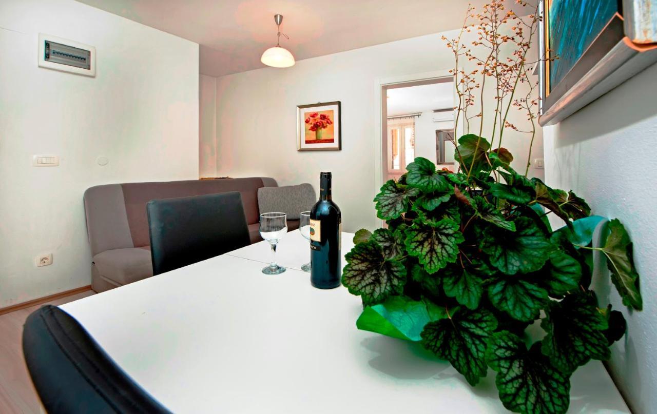 Monte B. Exclusive Apartment Ρόβινι Εξωτερικό φωτογραφία
